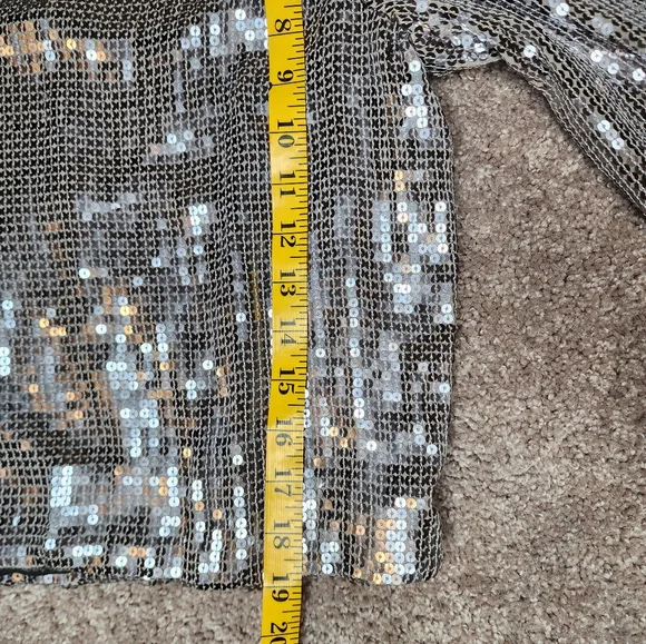NWT Alice And Olivia Lucinda Sequin Asymmetric Top Size M - Picture 7 of 8